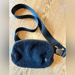 Lululemon Black Fleece Everywhere Belt Bag